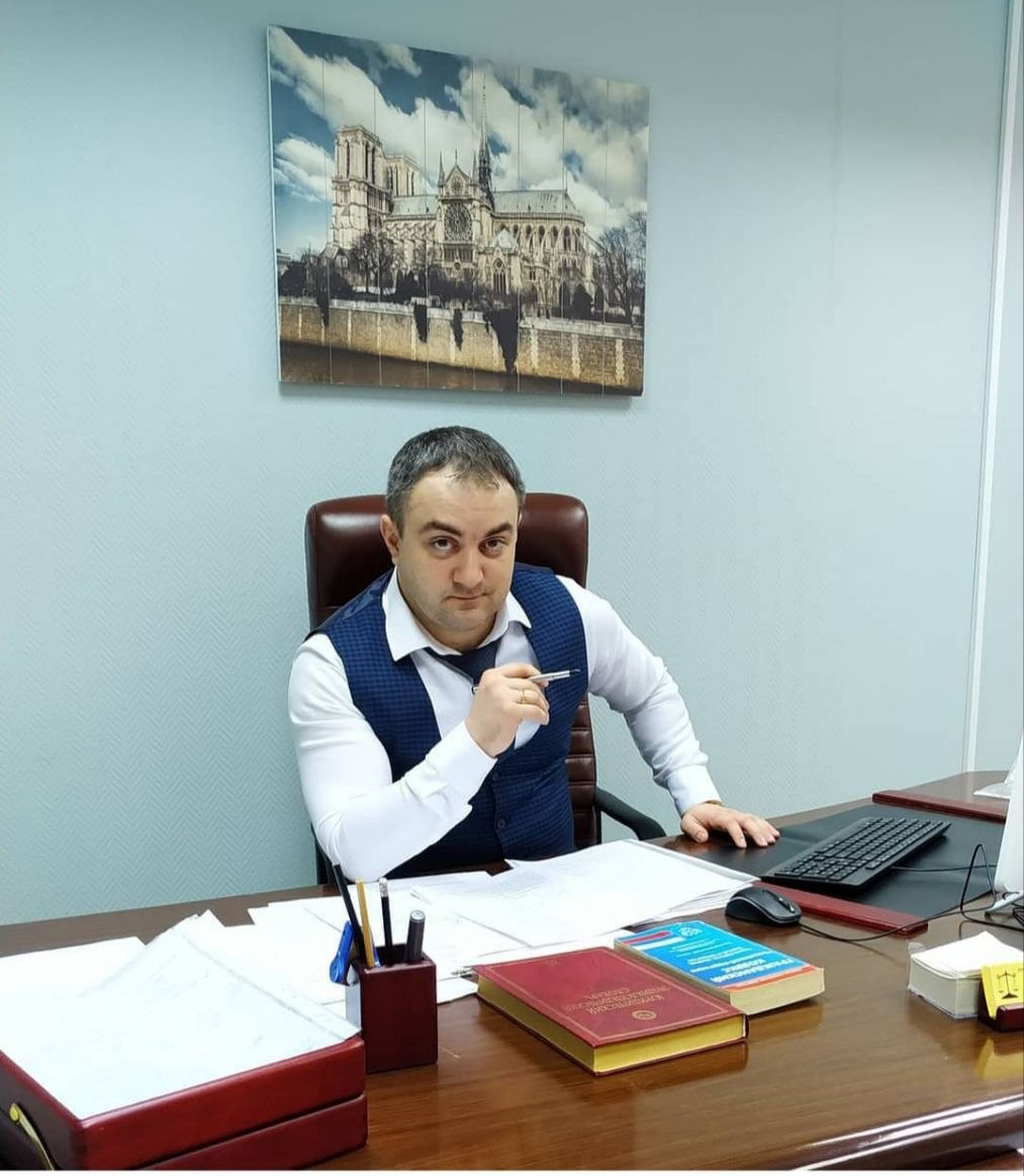 Хачиев Роман Аркадьевич, судебный юрист
